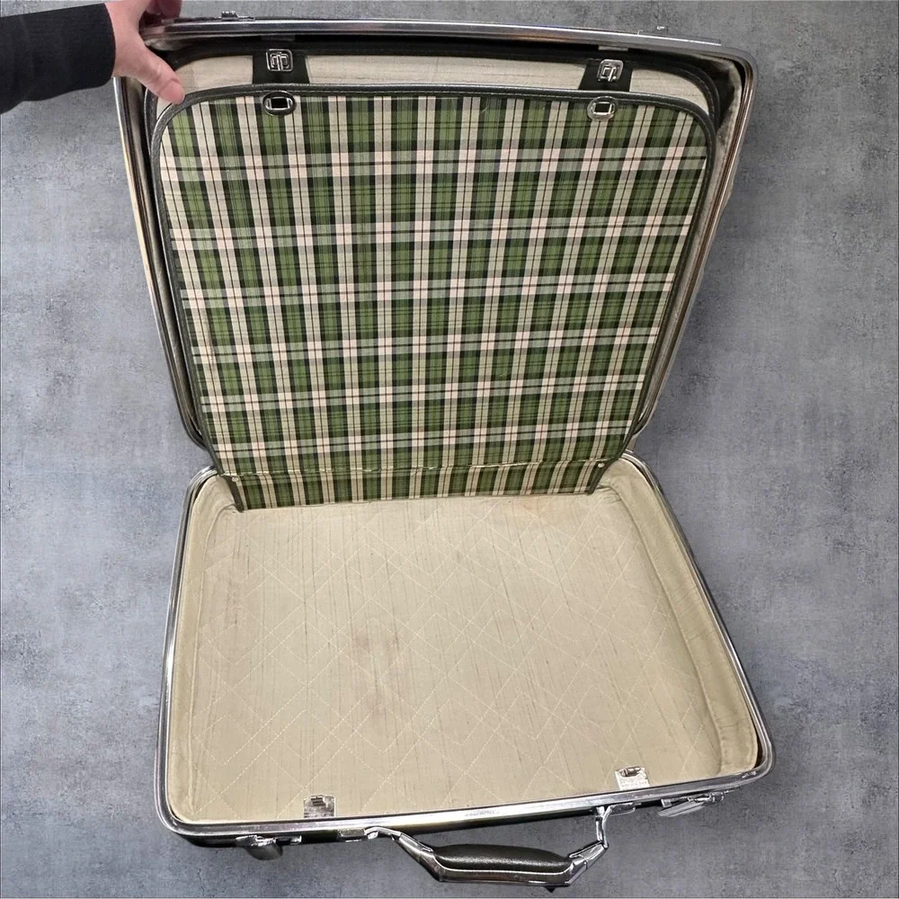 Vintage American Tourister Dark Green Tiara Hard Case‎ Luggage 21 X 15 X 7